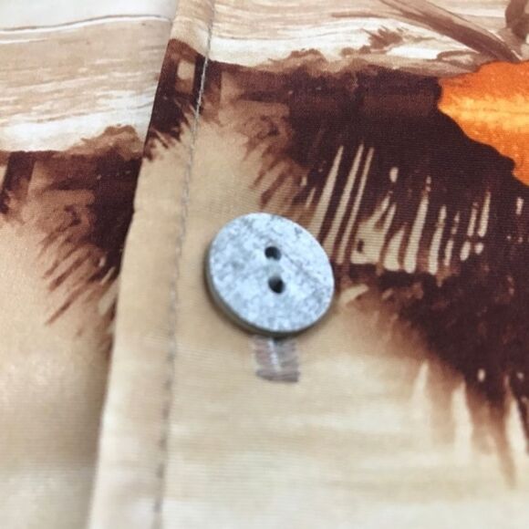 Quiksilver Hawaiian Shirt Men's Large Button Up Hibiscus Floral 100% Polyester - Picture 8 of 8